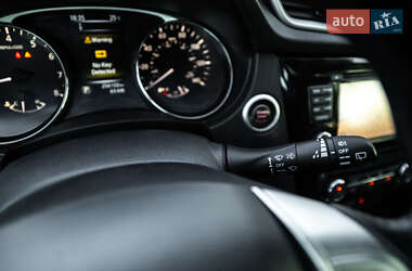Внедорожник / Кроссовер Nissan Rogue 2014 в 