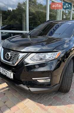 Внедорожник / Кроссовер Nissan Rogue 2016 в Полтаве