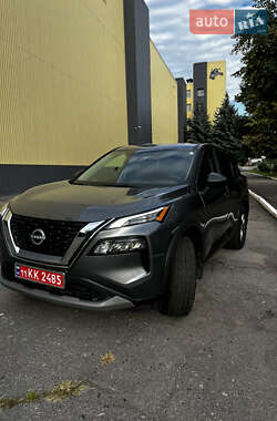 Внедорожник / Кроссовер Nissan Rogue 2023 в 