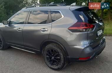 Внедорожник / Кроссовер Nissan Rogue 2018 в 