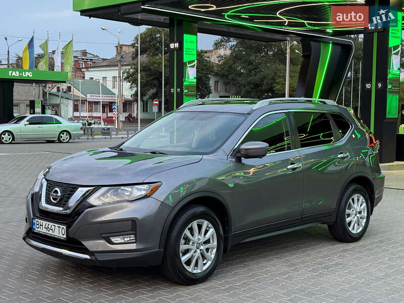 Внедорожник / Кроссовер Nissan Rogue 2017 в Одессе