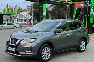 Внедорожник / Кроссовер Nissan Rogue 2017 в 