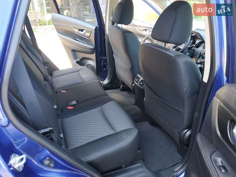 Позашляховик / Кросовер Nissan Rogue 2020 в Вінниці