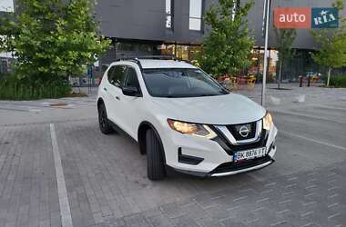 Внедорожник / Кроссовер Nissan Rogue 2017 в Ровно
