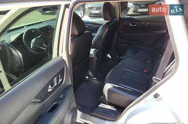 Внедорожник / Кроссовер Nissan Rogue 2017 в Ровно