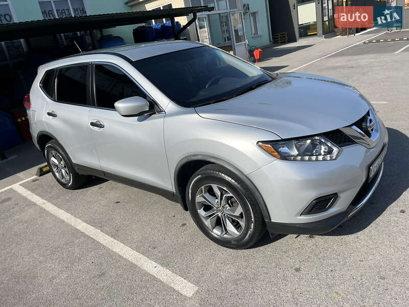 Позашляховик / Кросовер Nissan Rogue 2016 в Чернігові