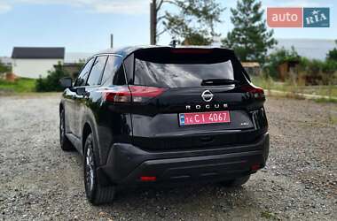 Внедорожник / Кроссовер Nissan Rogue 2021 в 