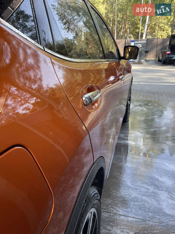 Внедорожник / Кроссовер Nissan Rogue 2017 в Харькове