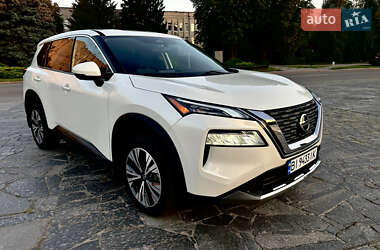 Внедорожник / Кроссовер Nissan Rogue 2021 в Киеве