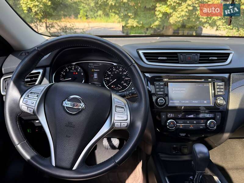 Внедорожник / Кроссовер Nissan Rogue 2014 в Харькове