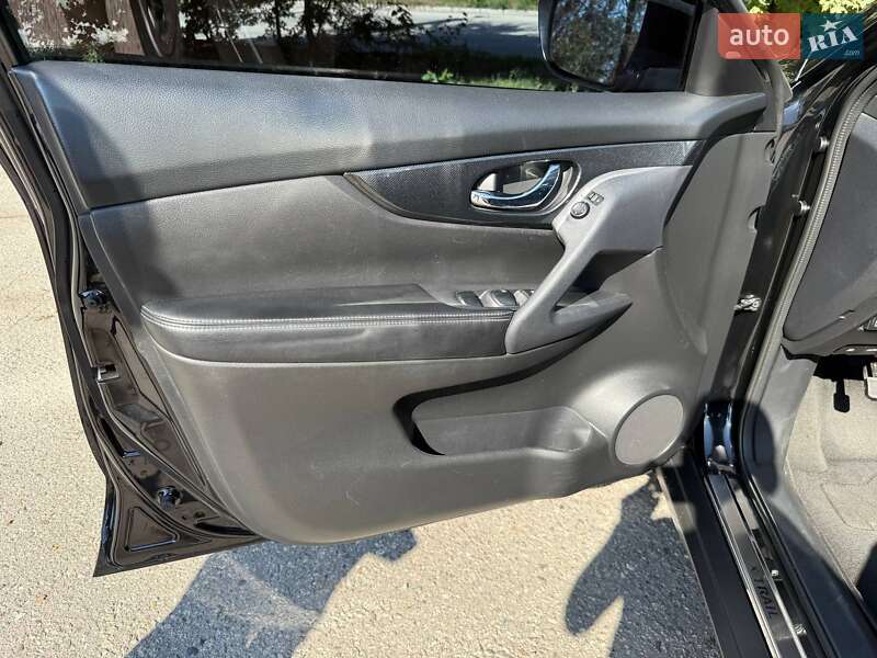 Внедорожник / Кроссовер Nissan Rogue 2014 в Харькове