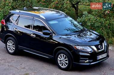 Внедорожник / Кроссовер Nissan Rogue 2016 в Львове