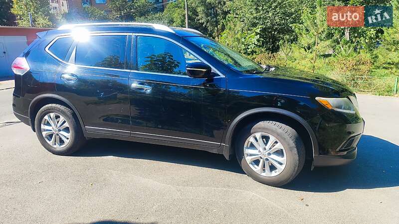 Внедорожник / Кроссовер Nissan Rogue 2015 в Киеве