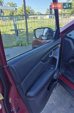 Внедорожник / Кроссовер Nissan Rogue 2015 в Кременчуге