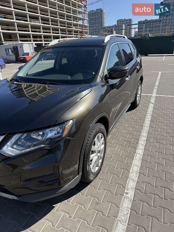 Внедорожник / Кроссовер Nissan Rogue 2017 в Киеве фото 2 Внедорожник / Кроссовер Nissan Rogue 2017 в Киеве