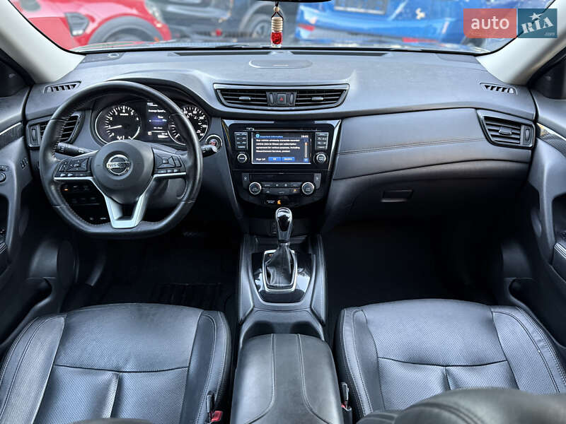 Внедорожник / Кроссовер Nissan Rogue 2017 в Одессе