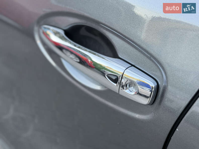 Внедорожник / Кроссовер Nissan Rogue 2017 в Одессе