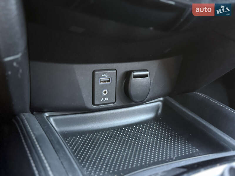 Внедорожник / Кроссовер Nissan Rogue 2017 в Одессе