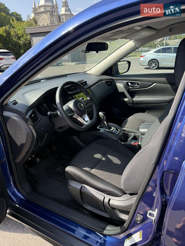 Позашляховик / Кросовер Nissan Rogue 2017 в Вінниці