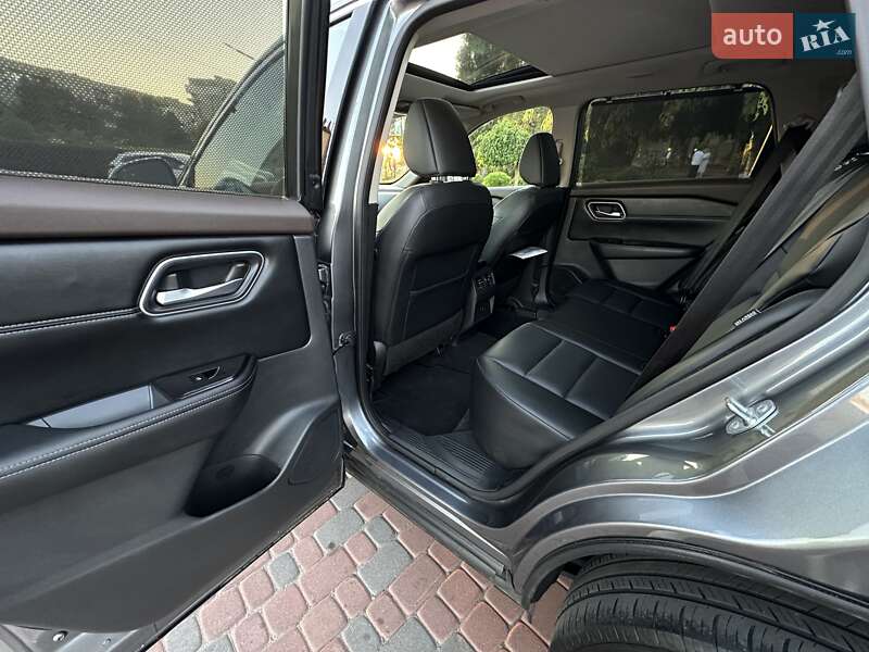 Внедорожник / Кроссовер Nissan Rogue 2021 в Одессе