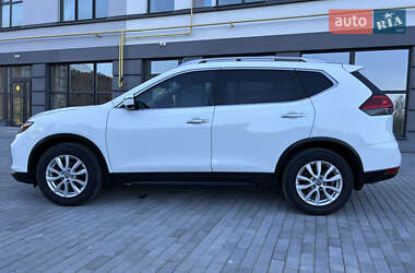 Позашляховик / Кросовер Nissan Rogue 2017 в Ковелі