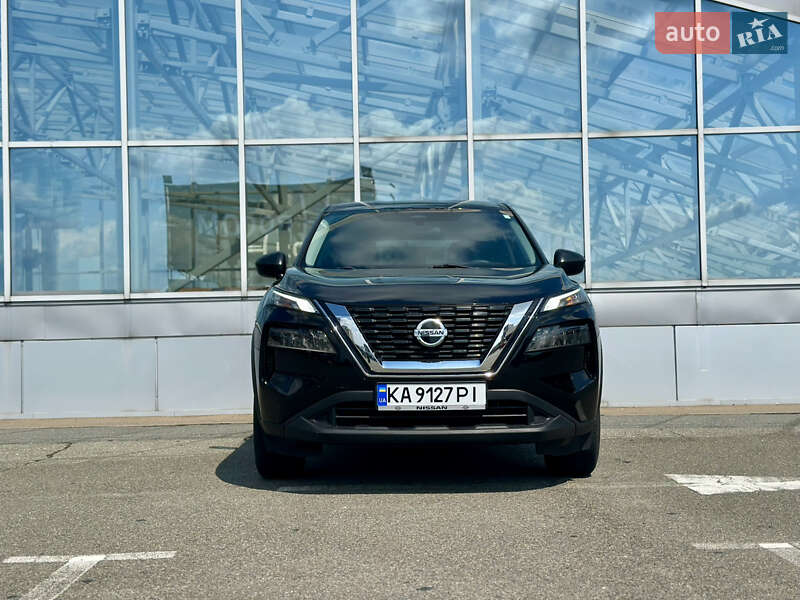 Внедорожник / Кроссовер Nissan Rogue 2021 в Киеве