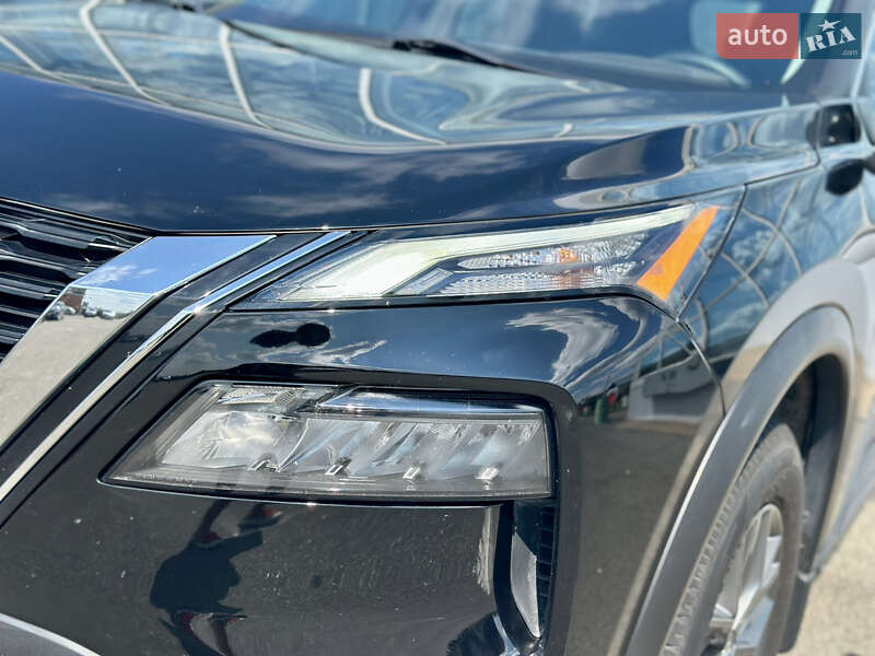 Внедорожник / Кроссовер Nissan Rogue 2021 в Киеве