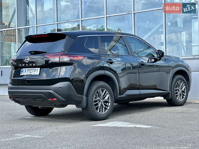 Внедорожник / Кроссовер Nissan Rogue 2021 в Киеве