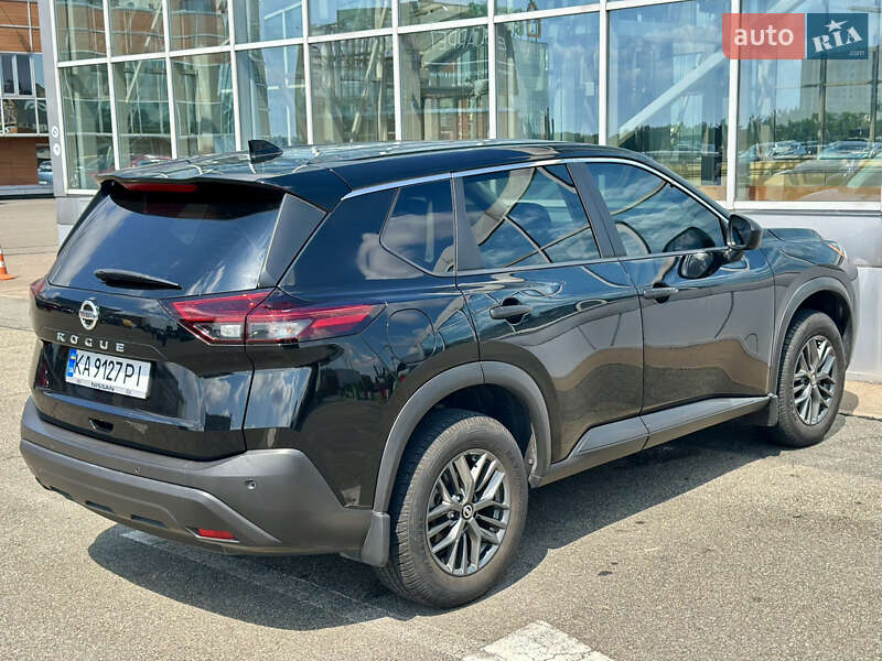 Внедорожник / Кроссовер Nissan Rogue 2021 в Киеве