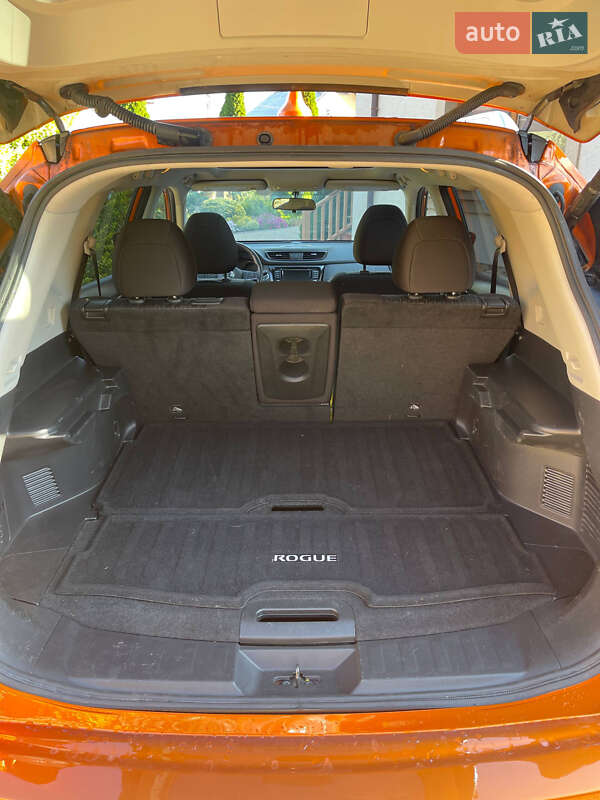 Внедорожник / Кроссовер Nissan Rogue 2018 в Кропивницком