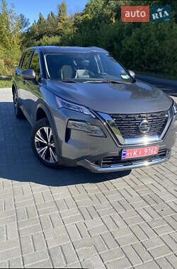 Внедорожник / Кроссовер Nissan Rogue 2022 в Полтаве