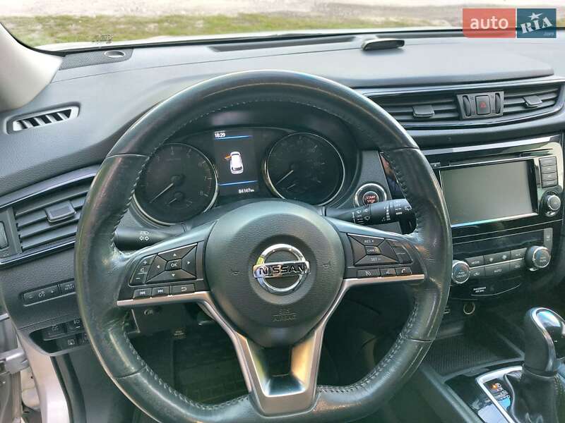 Внедорожник / Кроссовер Nissan Rogue 2018 в Харькове