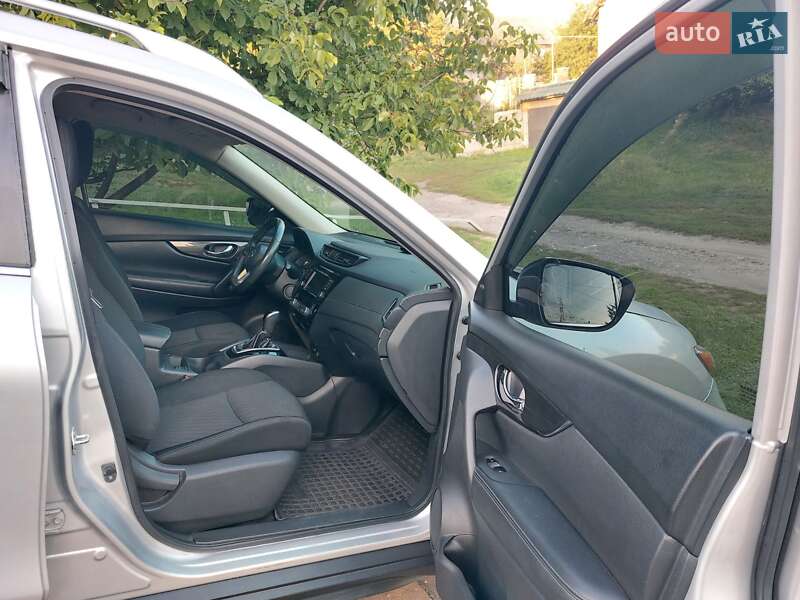 Внедорожник / Кроссовер Nissan Rogue 2018 в Харькове