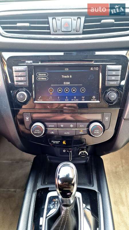 Позашляховик / Кросовер Nissan Rogue 2019 в Ужгороді