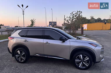 Внедорожник / Кроссовер Nissan Rogue 2020 в Киеве