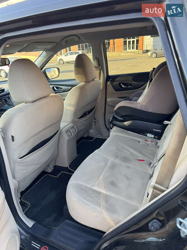 Внедорожник / Кроссовер Nissan Rogue 2016 в Броварах