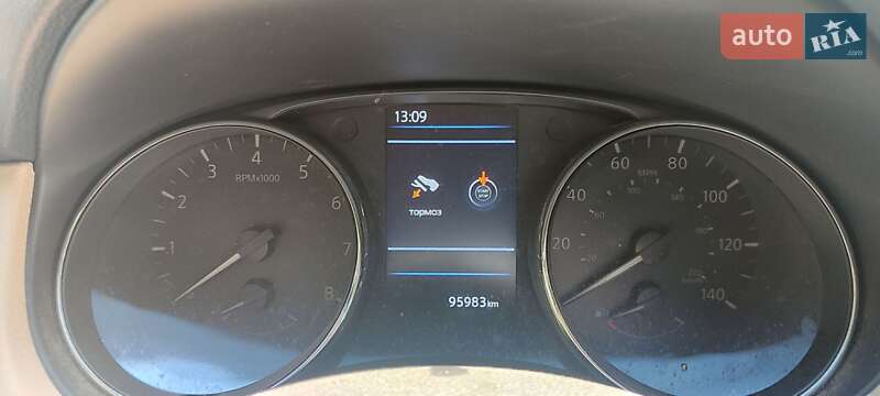 Позашляховик / Кросовер Nissan Rogue 2018 в Миколаєві