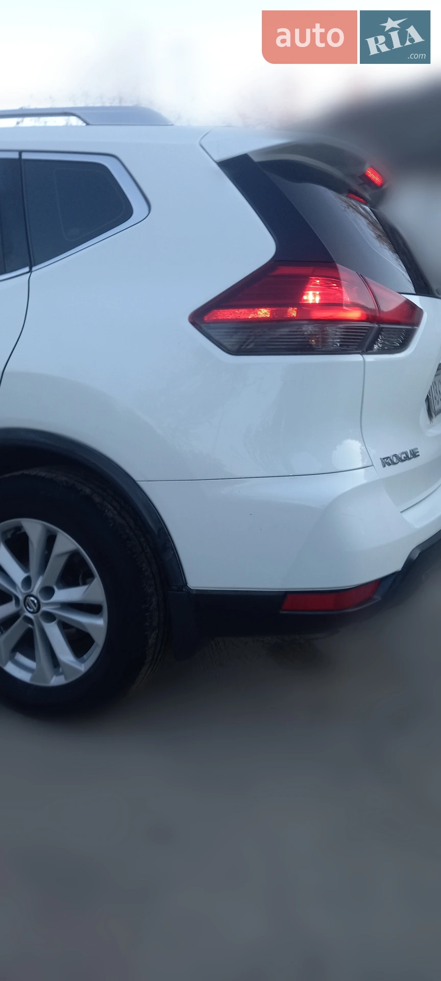 2017 Nissan Rogue - мініатюра 2