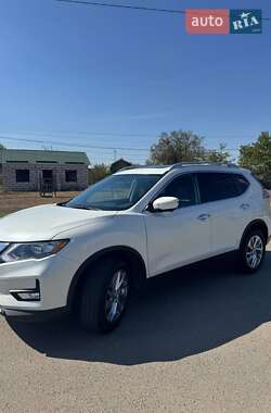 Внедорожник / Кроссовер Nissan Rogue 2015 в 