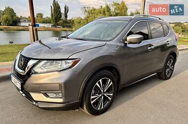 Позашляховик / Кросовер Nissan Rogue 2019 в 