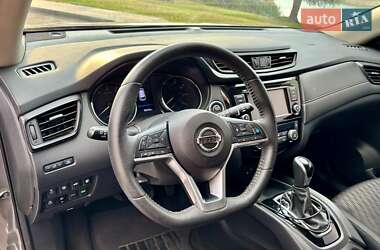 Позашляховик / Кросовер Nissan Rogue 2019 в 