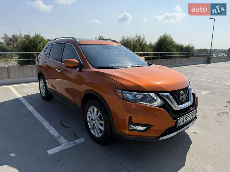 Внедорожник / Кроссовер Nissan Rogue 2019 в Киеве