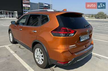 Позашляховик / Кросовер Nissan Rogue 2019 в 