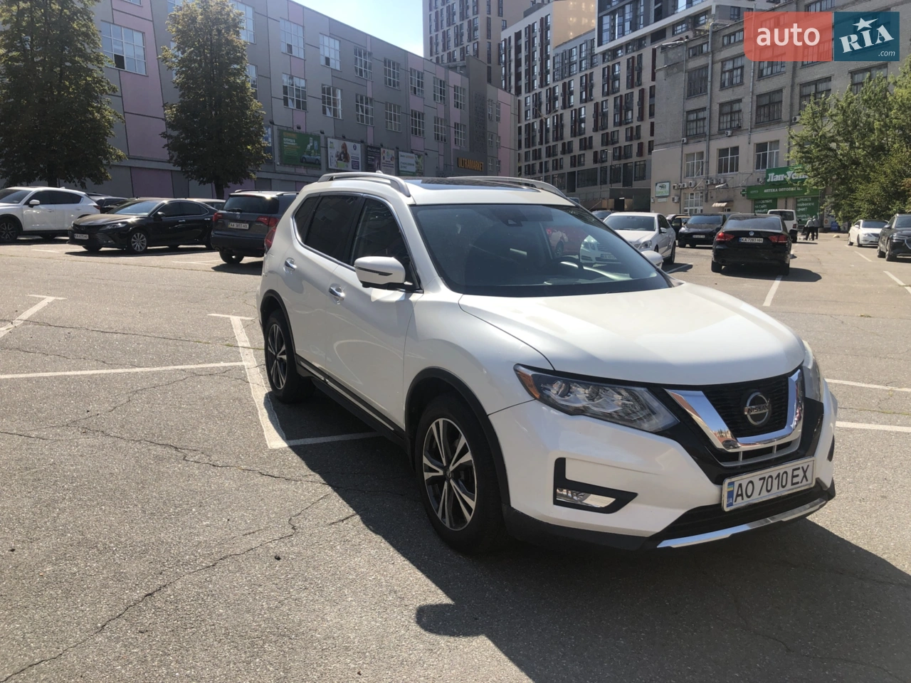 2018 Nissan Rogue - мініатюра 16