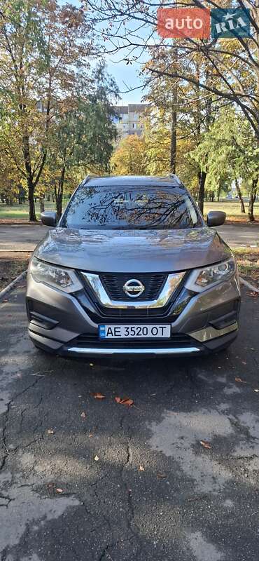Позашляховик / Кросовер Nissan Rogue 2016 в Кривому Розі