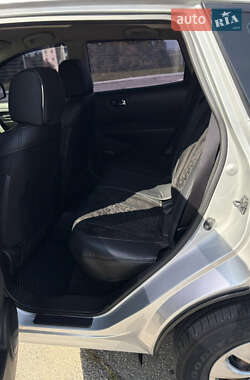 Внедорожник / Кроссовер Nissan Rogue 2014 в 