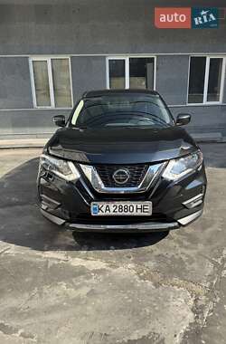 Внедорожник / Кроссовер Nissan Rogue 2017 в Киеве
