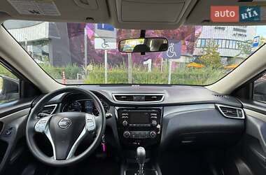 Внедорожник / Кроссовер Nissan Rogue 2016 в 