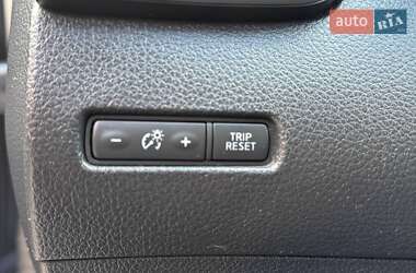 Внедорожник / Кроссовер Nissan Rogue 2016 в 