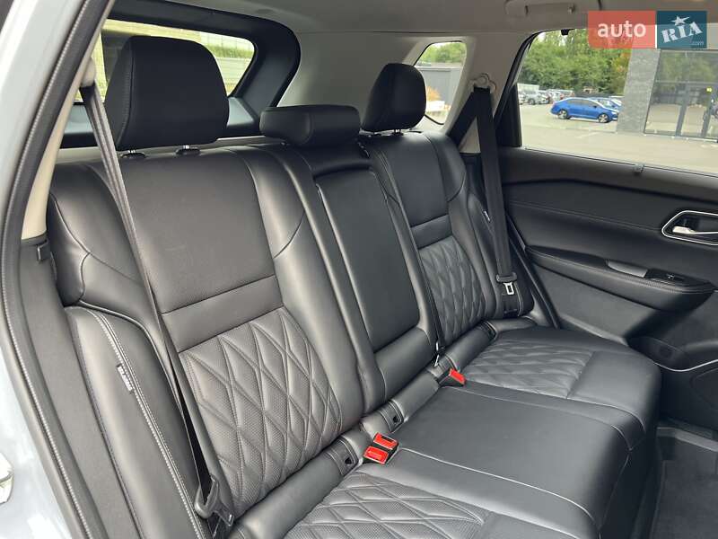 Внедорожник / Кроссовер Nissan Rogue 2023 в Ужгороде
